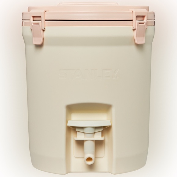 Stanley Other - Stanley drink dispenser adventure fast flow water jug 2 Gallon leakproof handle